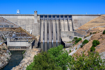 Folsom Dam - Spillway Gates