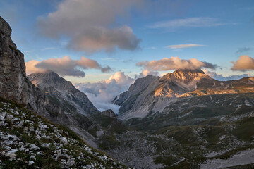 Parco Nazionale del Gran Sasso: escursione al Pizzo Cefalone 2533 metri Tramonto sulla Val Maone