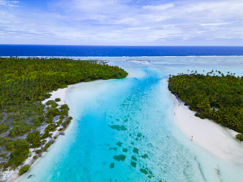 Channel next to One Foot Island, Aitutaki, Cook Islands