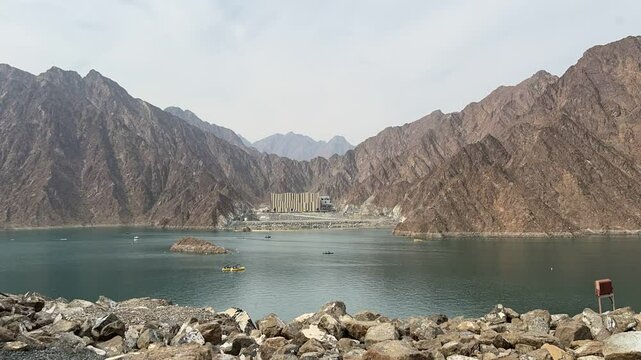 Timelapse Hatta Dam Dubai - lake in the mountain