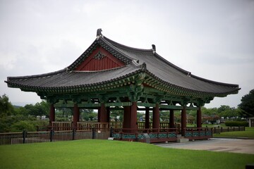 Obraz premium Traditional Korean Pavilion in a Park