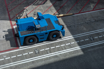 push back car at airport