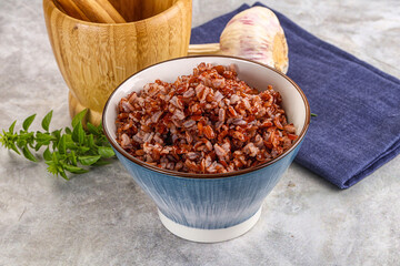 Red steamed rubine rice garnish
