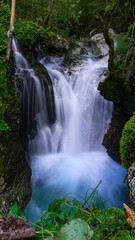 Idyllischer Wasserfall