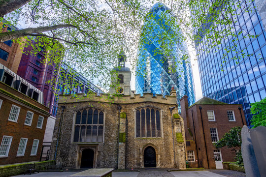 Old and modern architecture in City of London, UK