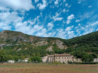 El monasterio