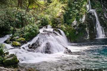 Fototapeta premium Amazing Waterfall on the Island of La Reunion, France