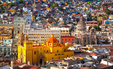 Naklejka premium Mexico, Guanajuato panoramic colorful skyline and lookout near Pipila Monument in historic center.