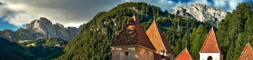 castello nelle montagne