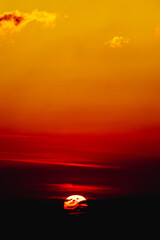 pôr do sol na cidade de Alto Caparaó, Estado de Minas Gerais, Brasil 