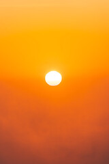 nascer do sol no alto do pico da Bandeira, na cidade de Alto Caparaó, Estado de Minas Gerais, Brasil