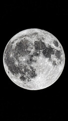 Obraz premium Detailed Full Moon Against a Black Sky – High Resolution Astronomy Image