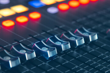 Obraz premium Volume slider to increase the volume of the audio signal entering the digital mixer
