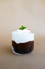cheesecake with cream