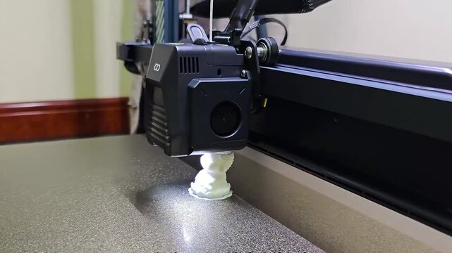 3d printer at work detail	