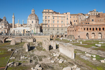 Obraz premium Trajans column. Ancient Rome cityscape landmark. Roman forum monument. Italy