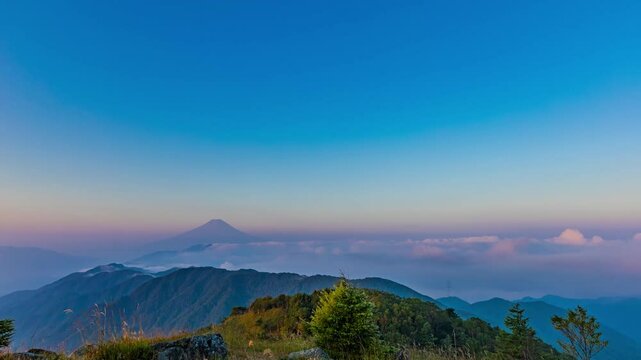 夜明けの富士山	