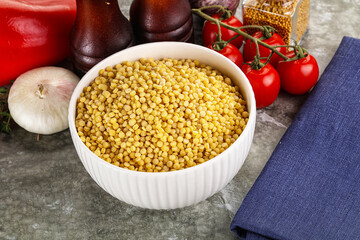 Dry ptitim heap in the bowl