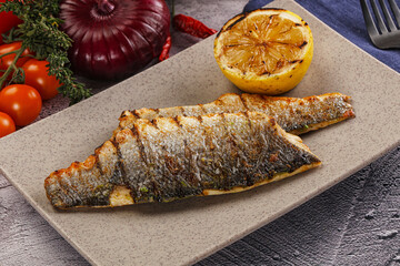 Grilled seabass fillet with lemon