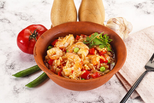 Italian pasta orzo with prawn