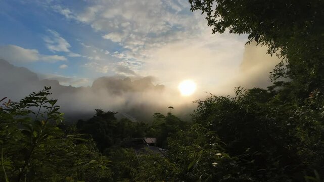 Morning mist at Khao Sok khlong phanom