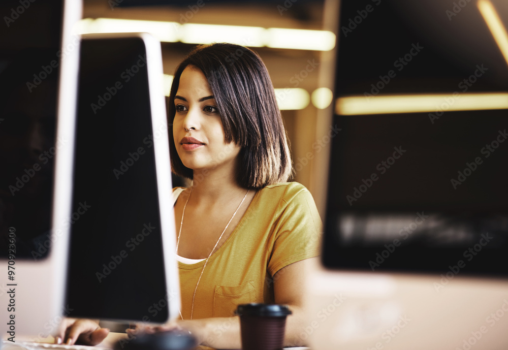 Aufkleber office, thinking and businesswoman with computer for typing, software and research content with tech