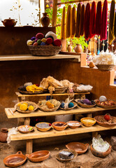 Productos textiles de las mujeres tejedoras de Chincheo. Cusco, Perú.