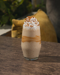 milkshake lotus with cream 