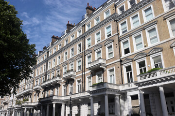 Viktorianische Altbaufassaden in Kensington, London