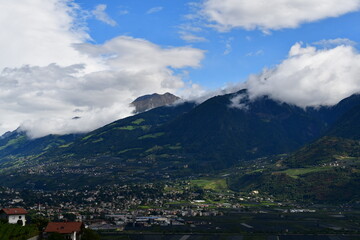 Blick nach Meran in S&uuml;dtirol 