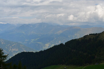 Obraz premium Schöne Landschaft auf dem Hirzer in Südtirol 