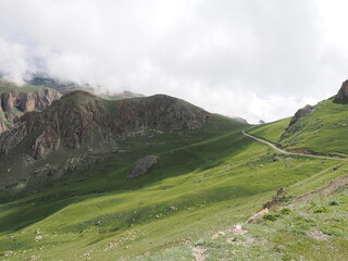 アゼルバイジャン　山岳地方の景色