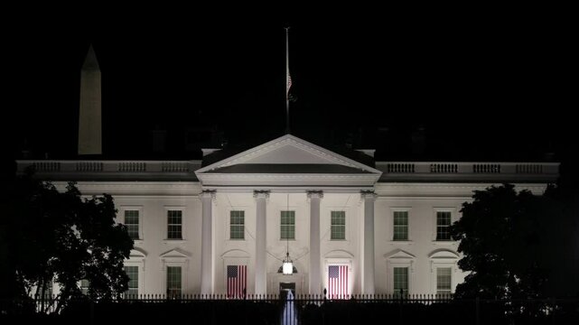 White House at night 