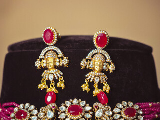 Polki Style moissanite jewellery. Bridal gold jewellery designs. Indian Bridal Sets. Gold...
