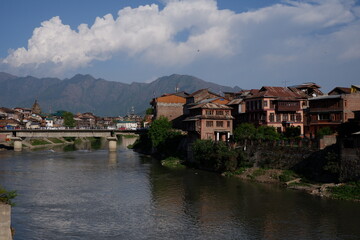 Naklejka premium Old Arcitechture of old city srinagar kashmir