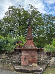 Fototapeta premium Stèle à Collonges-la-rouge