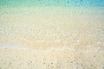 夏イメージ、沖縄の透き通った海