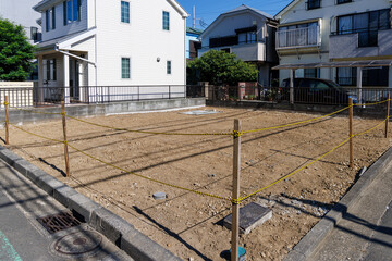 住宅街の空き家を取り壊し更地にした土地