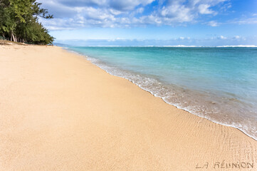 Plage paradisiaque déserte, île de la Réunion 