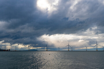 洋上風力発電の風景（石狩湾新港）