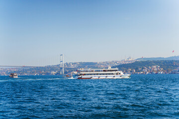 Fototapeta premium View of the Bosphorus Bridge and the Asian side of the Uskudar district in Istanbul