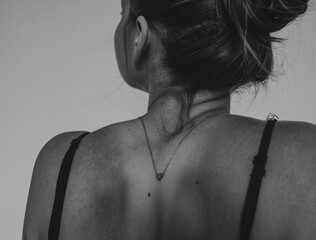 dos boudoir élégant imperfection personne
