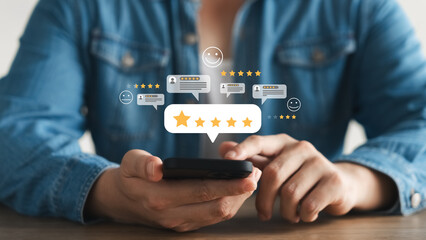 Consumers or customers give a five-star rating for the highest satisfaction from the experience of using the review for the quality of the online application smartphones, business reputation rankings.