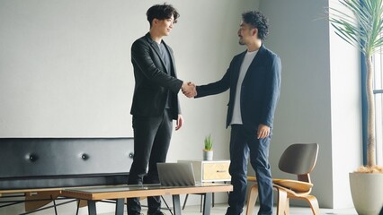 オフィスカジュアル, 40代, 男性, ビジネスマン, ビジネス, スーツ, 人物,...