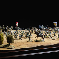 戦場のミニチュアフィギュア兵士たち
