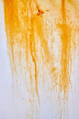 metallische Strukturen auf einem Leuchtturm