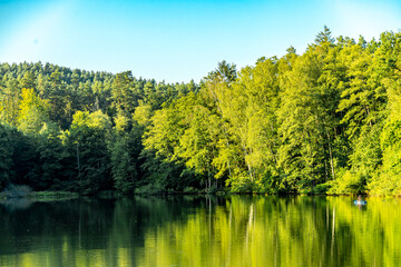 Kurzer Zwischenstop am wunderschönen Fischbacher Teich bei Neustadt bei Coburg in Oberfranken - Bayern - Deutschland