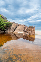 Naklejka premium rocks on the beach