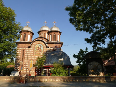 Curtea de Arges. Biserica SF Dumitru