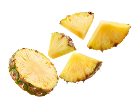 Ananas stücke fallend isoliert auf weißen Hintergrund, Freisteller,Transparent 